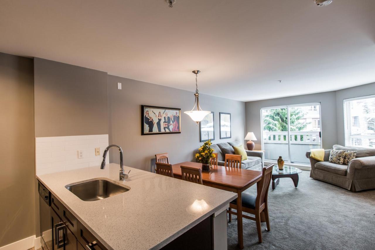 Whistler Blackcomb Vacation Rentals - Village North Exteriör bild