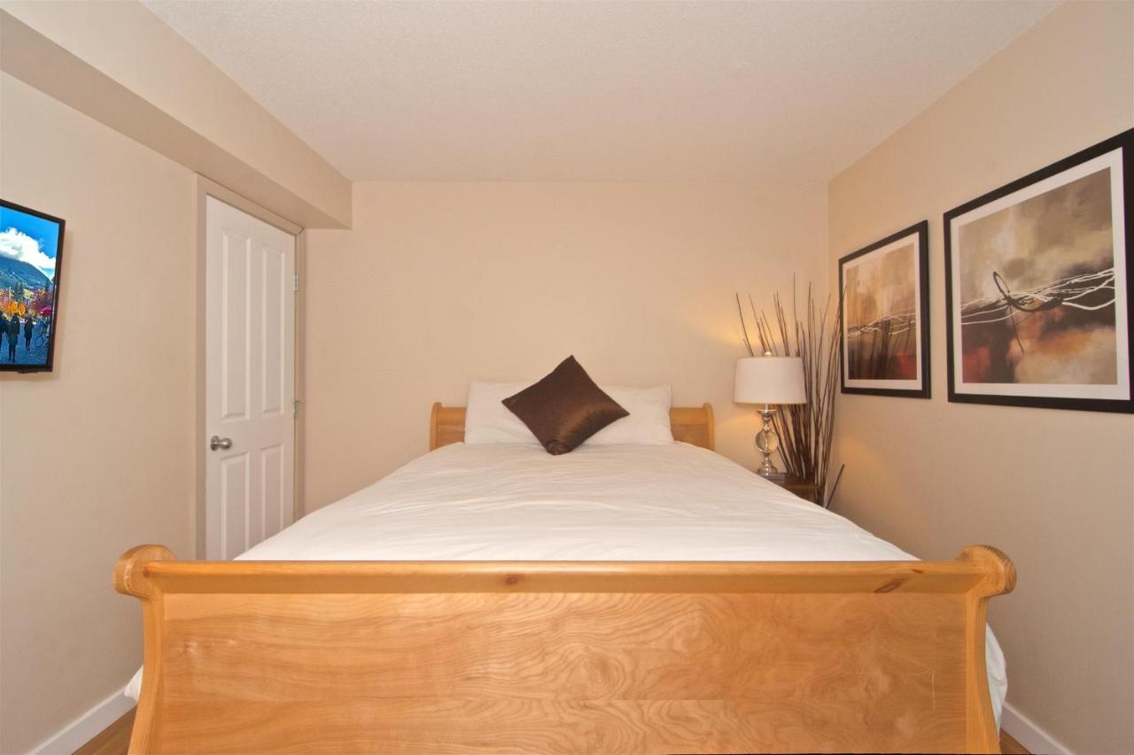 Whistler Blackcomb Vacation Rentals - Village North Rum bild