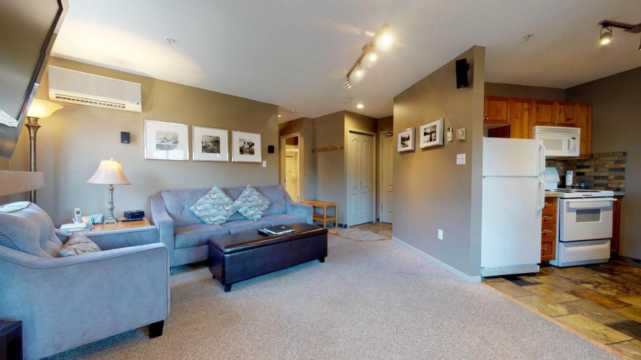 Whistler Blackcomb Vacation Rentals - Village North Exteriör bild