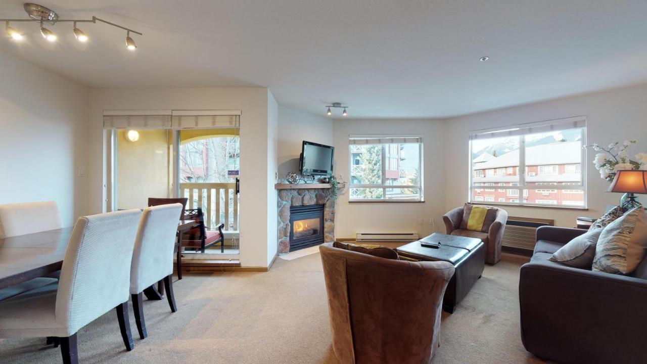 Whistler Blackcomb Vacation Rentals - Village North Exteriör bild