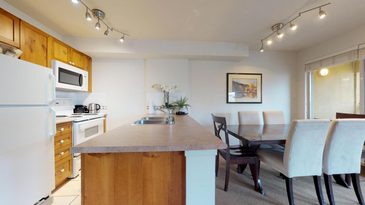 Whistler Blackcomb Vacation Rentals - Village North Exteriör bild
